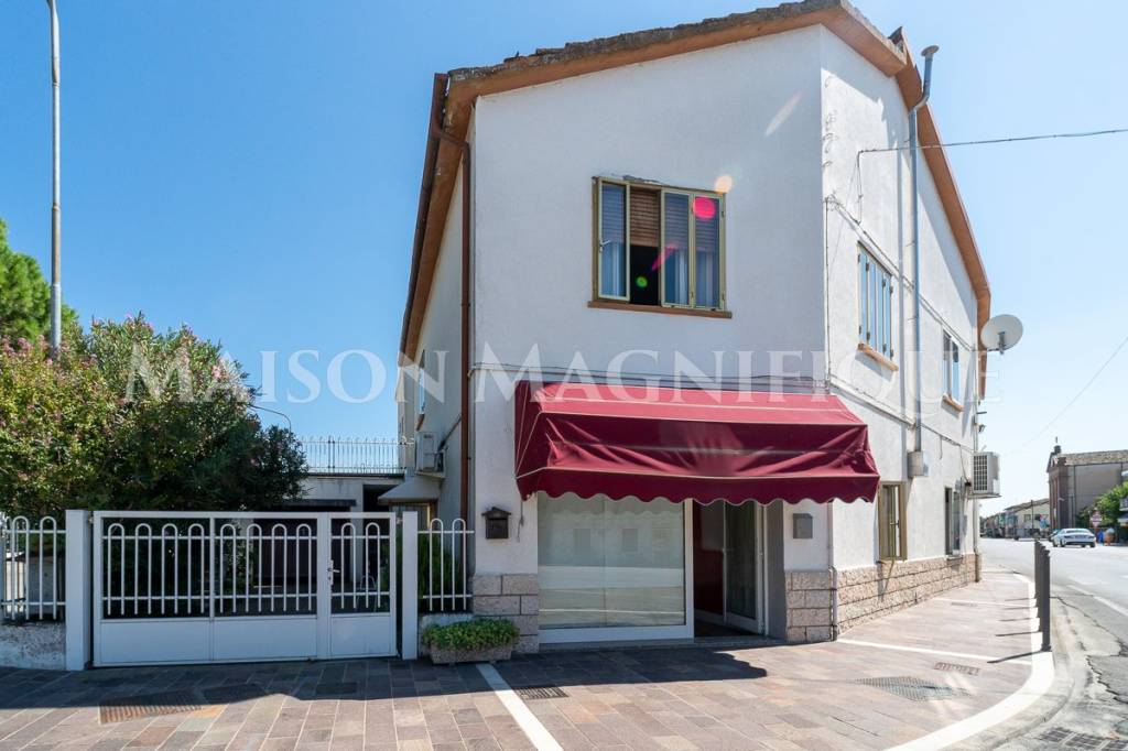 casa indipendente in vendita a Mesola in zona Bosco Mesola