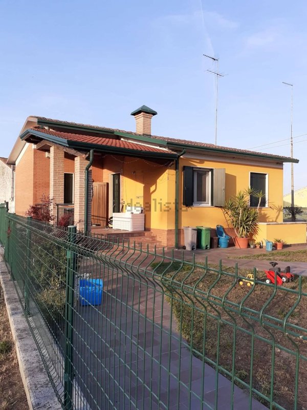 casa indipendente in vendita a Mesola