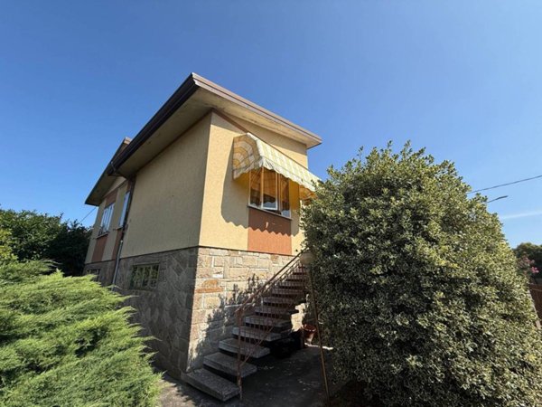 casa indipendente in vendita a Mesola in zona Ariano