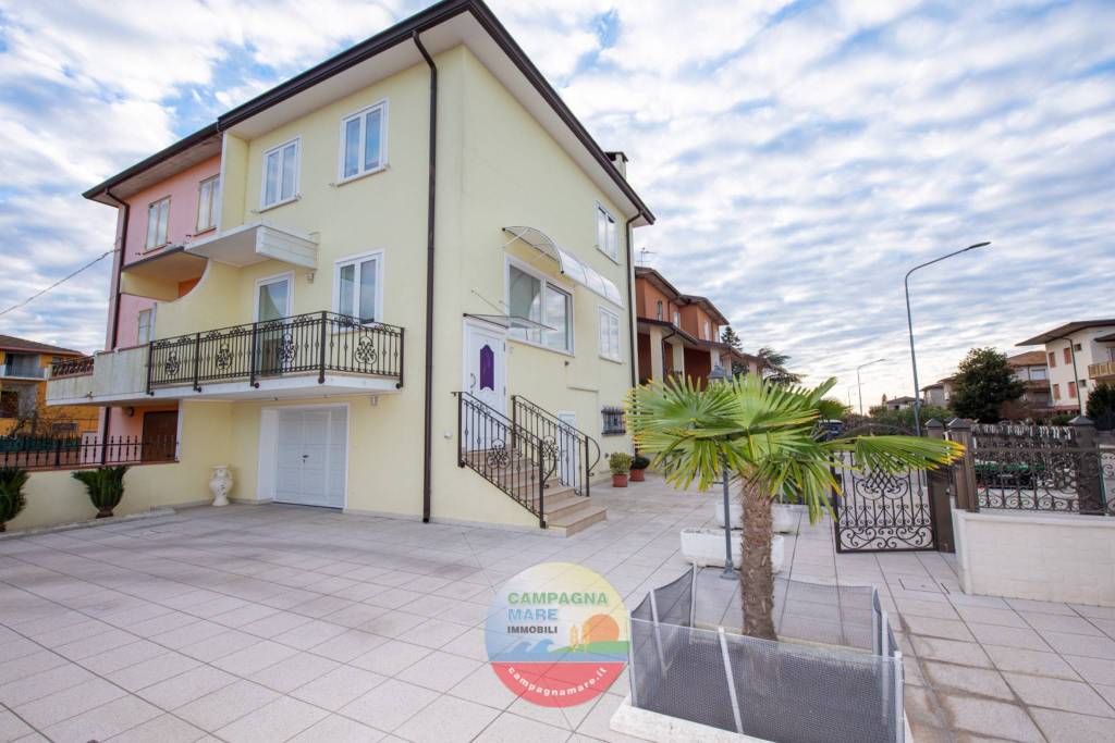 casa indipendente in vendita a Mesola in zona Bosco Mesola