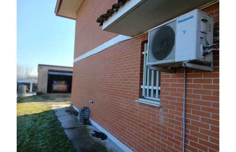 casa indipendente in vendita a Mesola in zona Monticelli