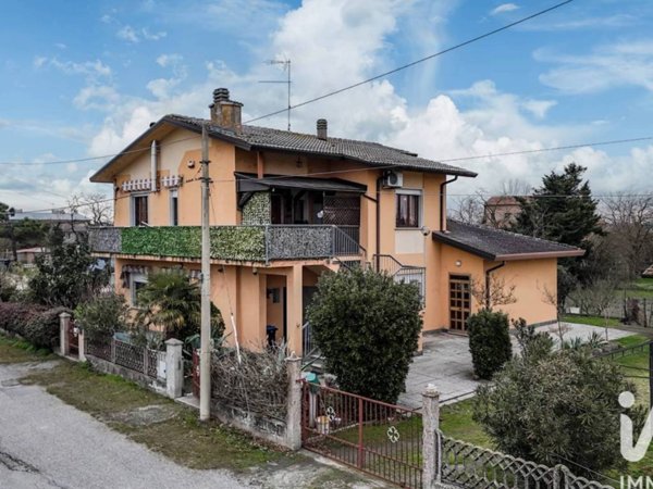 casa indipendente in vendita a Mesola in zona Monticelli