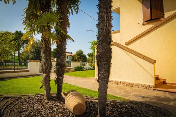 casa indipendente in vendita a Mesola in zona Bosco Mesola