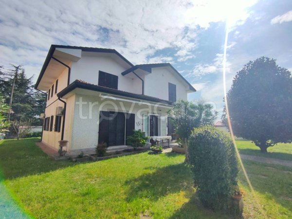 casa indipendente in vendita a Mesola in zona Bosco Mesola