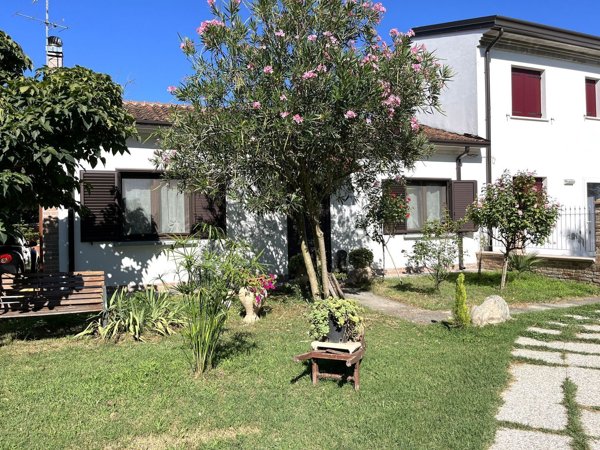 casa indipendente in vendita a Mesola
