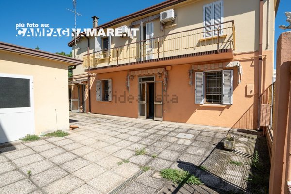 casa indipendente in vendita a Mesola