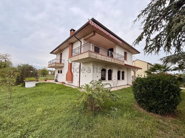 casa indipendente in vendita a Mesola