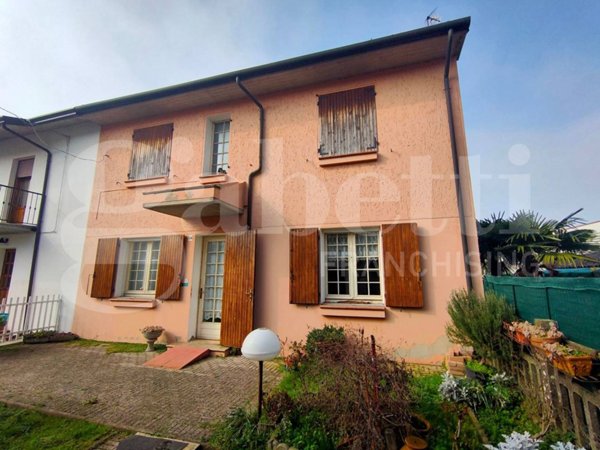 casa indipendente in vendita a Mesola in zona Bosco Mesola