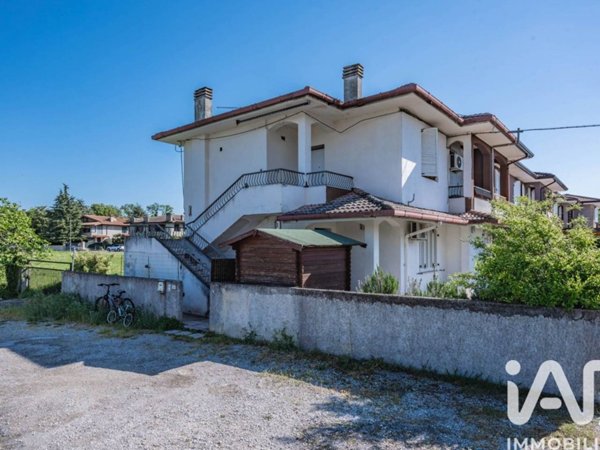 casa indipendente in vendita a Mesola in zona Ariano