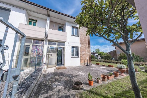 casa indipendente in vendita a Mesola in zona Monticelli