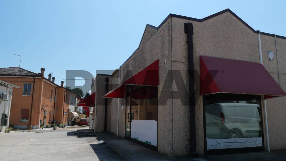 locale commerciale in vendita a Mesola in zona Monticelli