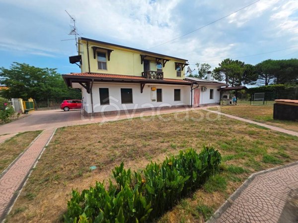 casa indipendente in vendita a Mesola in zona Italba