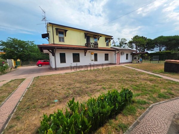casa indipendente in vendita a Mesola in zona Italba