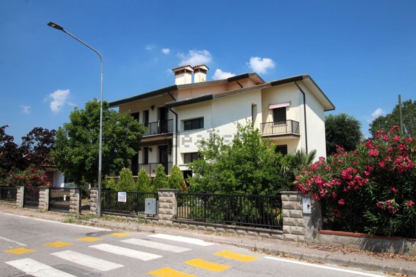 casa indipendente in vendita a Mesola in zona Monticelli