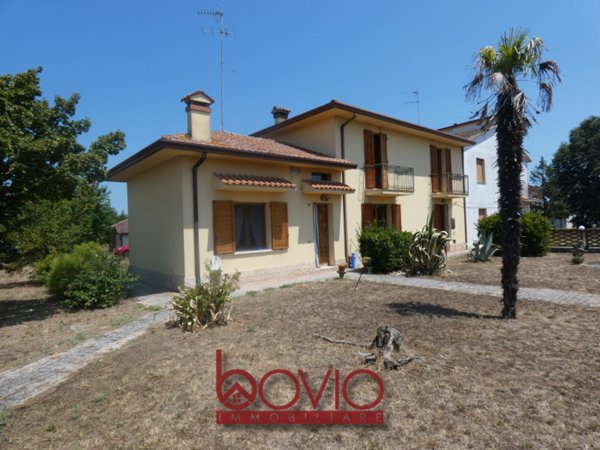 casa indipendente in vendita a Mesola in zona Monticelli