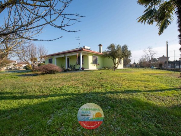 casa indipendente in vendita a Mesola
