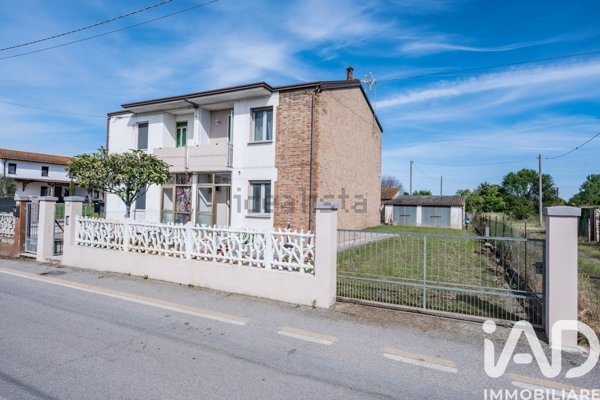 casa indipendente in vendita a Mesola in zona Monticelli