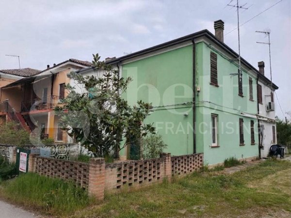 casa indipendente in vendita a Mesola in zona Monticelli