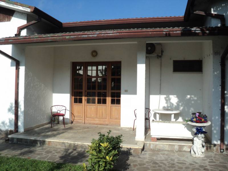 casa indipendente in vendita ad Ostellato in zona San Giovanni
