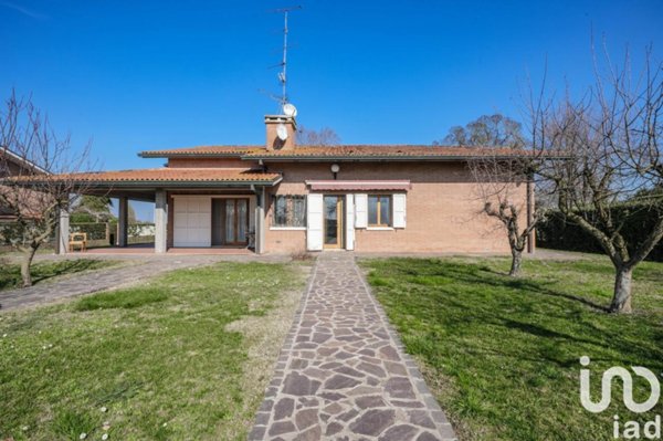 casa indipendente in vendita ad Ostellato in zona San Giovanni