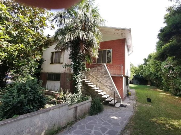 casa indipendente in vendita ad Ostellato