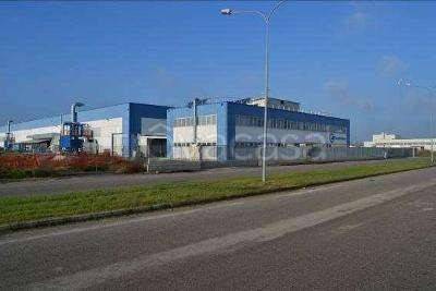 locale commerciale in vendita ad Ostellato