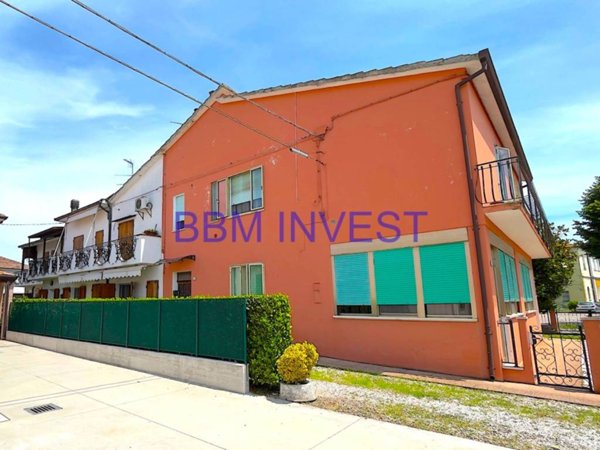 casa indipendente in vendita ad Ostellato in zona San Giovanni