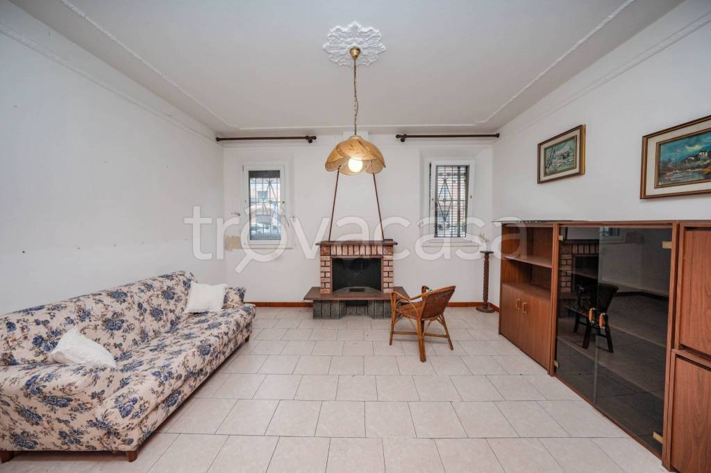 casa indipendente in vendita ad Ostellato in zona Rovereto