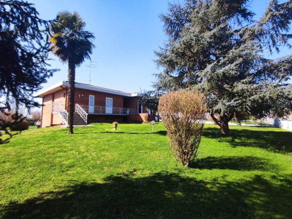 casa indipendente in vendita ad Ostellato in zona San Giovanni