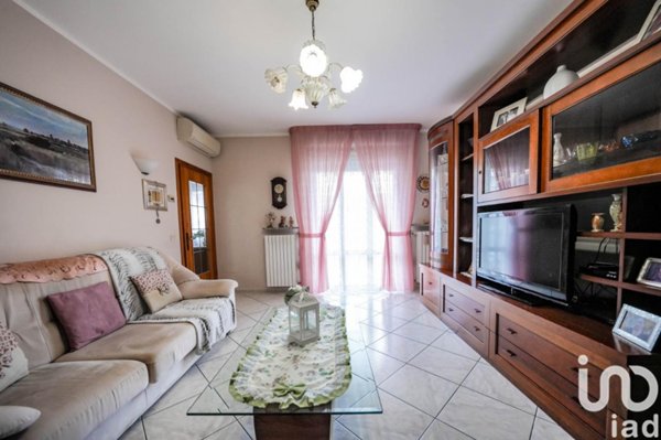 casa indipendente in vendita ad Ostellato in zona San Giovanni