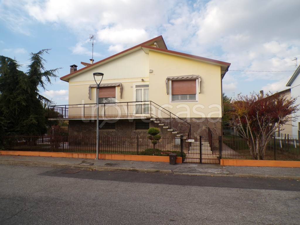 casa indipendente in vendita ad Ostellato