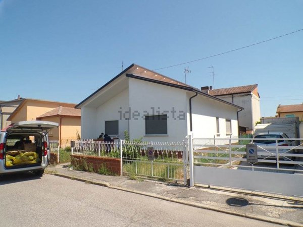 casa indipendente in vendita ad Ostellato