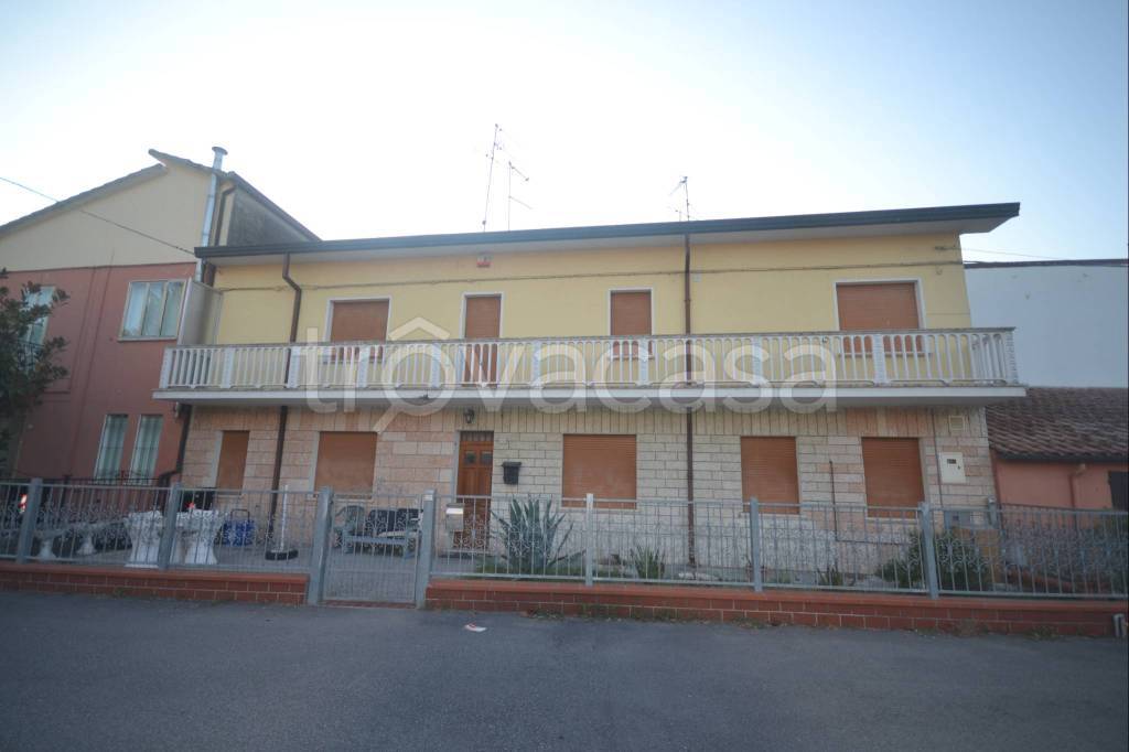 casa indipendente in vendita ad Ostellato in zona San Giovanni