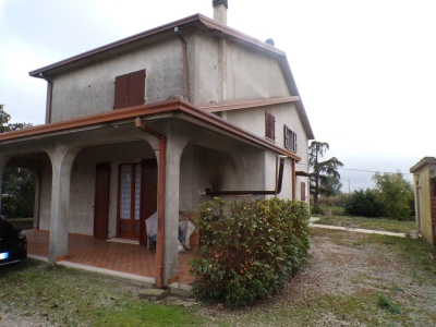 casa indipendente in vendita ad Ostellato