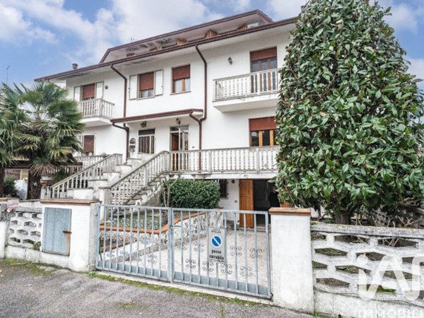 casa indipendente in vendita ad Ostellato in zona San Giovanni