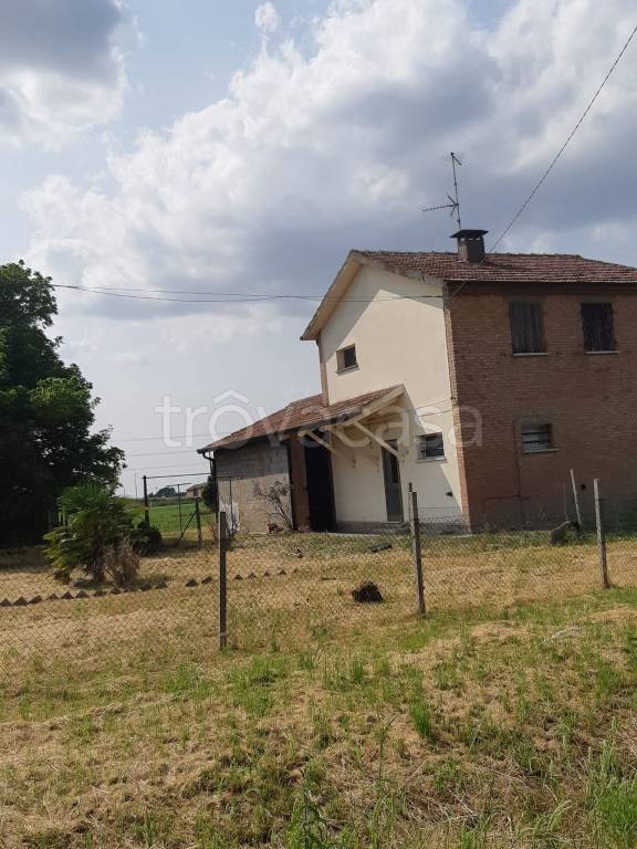 casa indipendente in vendita ad Ostellato in zona San Giovanni