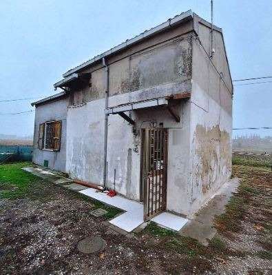 casa indipendente in vendita ad Ostellato