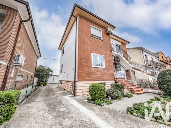 casa indipendente in vendita ad Ostellato in zona Dogato