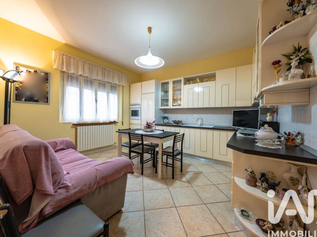 casa indipendente in vendita ad Ostellato in zona Dogato