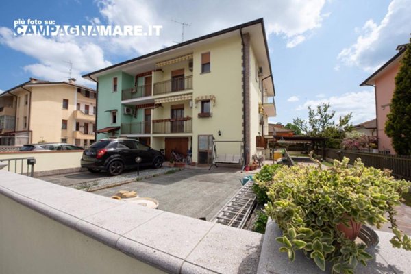 casa indipendente in vendita ad Ostellato in zona San Giovanni