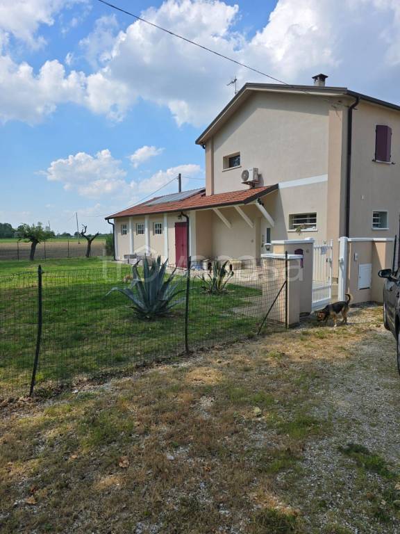 casa indipendente in vendita ad Ostellato