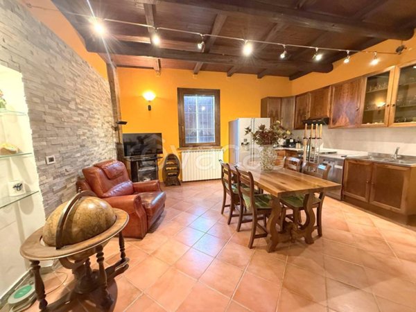 casa indipendente in vendita ad Ostellato in zona Rovereto