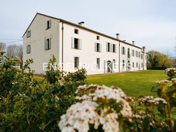 villa in vendita ad Ostellato in zona San Vito