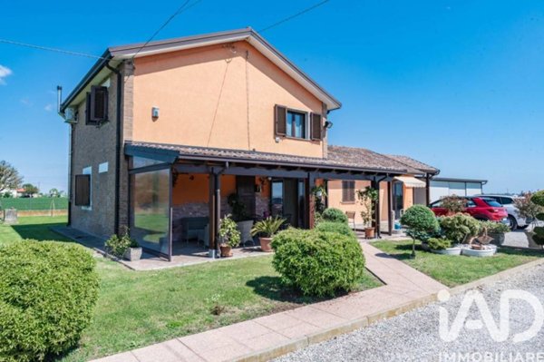 casa indipendente in vendita ad Ostellato