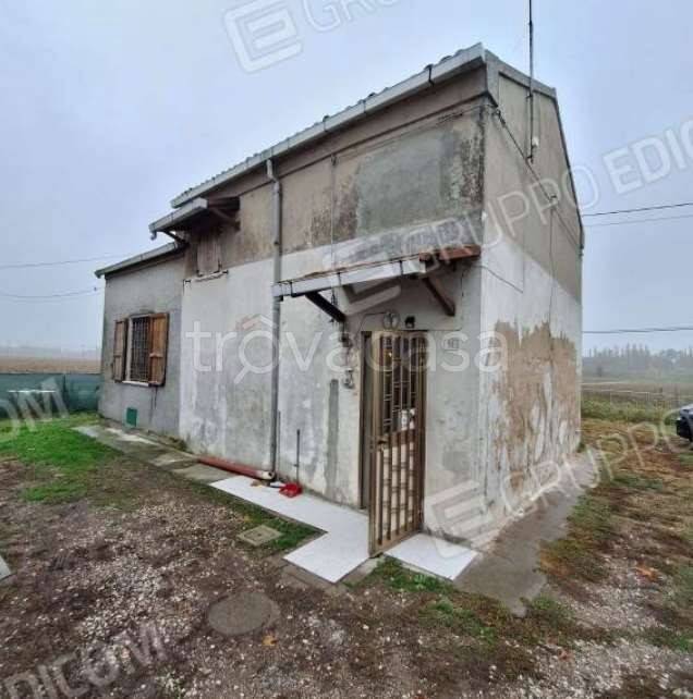 appartamento in vendita ad Ostellato in zona Campolungo