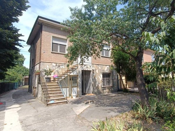 casa indipendente in vendita ad Ostellato in zona Rovereto