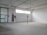 locale commerciale in vendita ad Ostellato