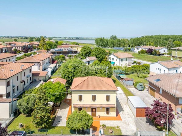 casa indipendente in vendita a Poggio Renatico in zona Gallo