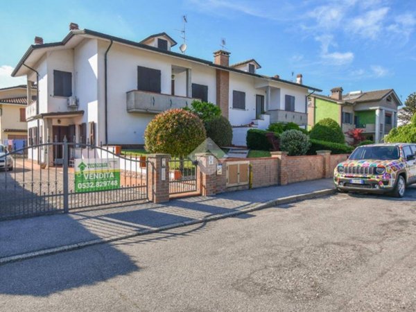 casa indipendente in vendita a Poggio Renatico in zona Gallo