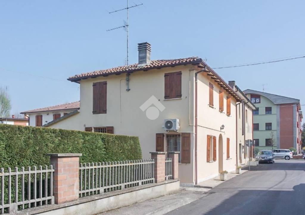 casa indipendente in vendita a Poggio Renatico in zona Gallo